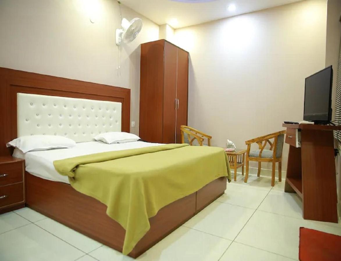 Hotel Kings, Rohtak Exterior foto